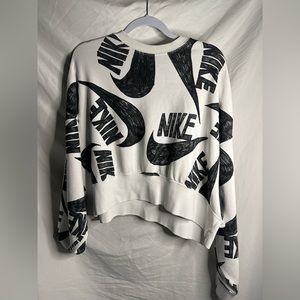 M Nike cropped sweater